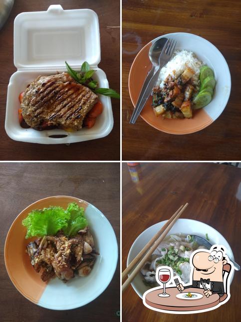 กะเพราแดง กาแฟสด สเต็ก&ตามสั่ง