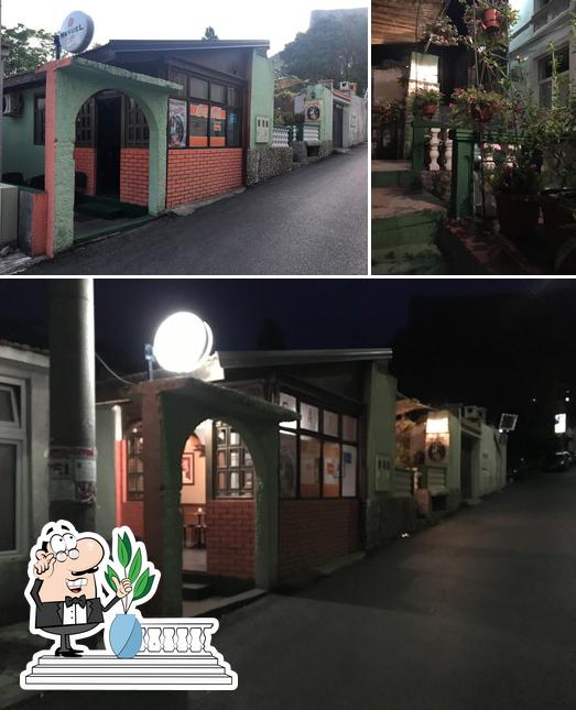 Caffe Bar M1