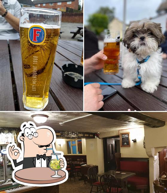 Moulders Arms aka "THE THACK"