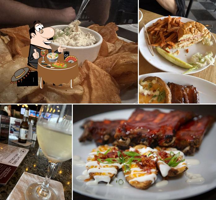 Dee Jay's BBQ Ribs & Grille - Collier
