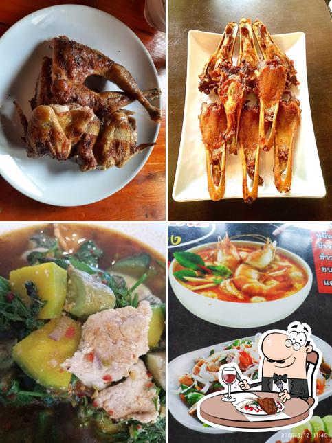ร้านครกไม้บ้านก๋ง (ไก่ย่างเขาสวนกวาง)