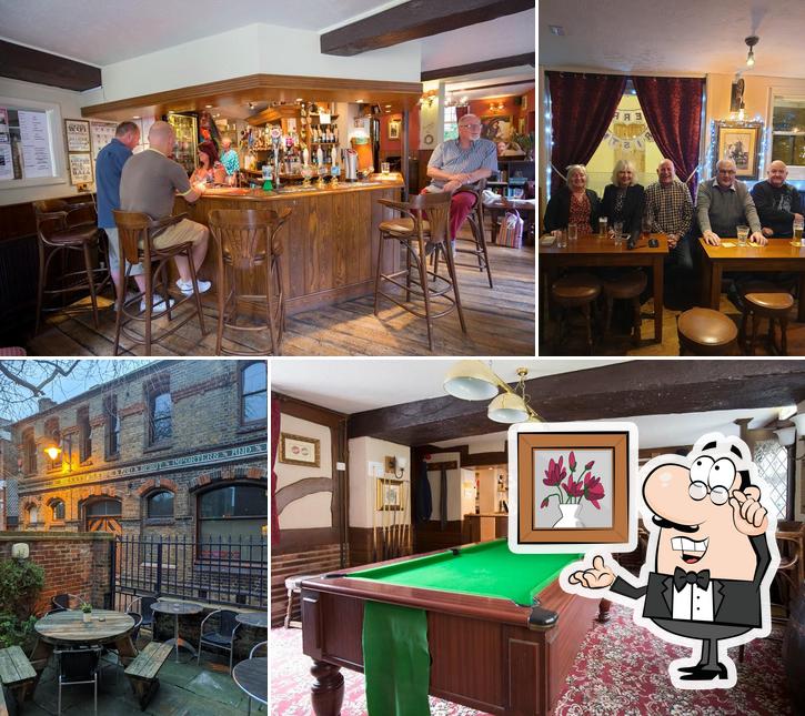 Horse & Groom