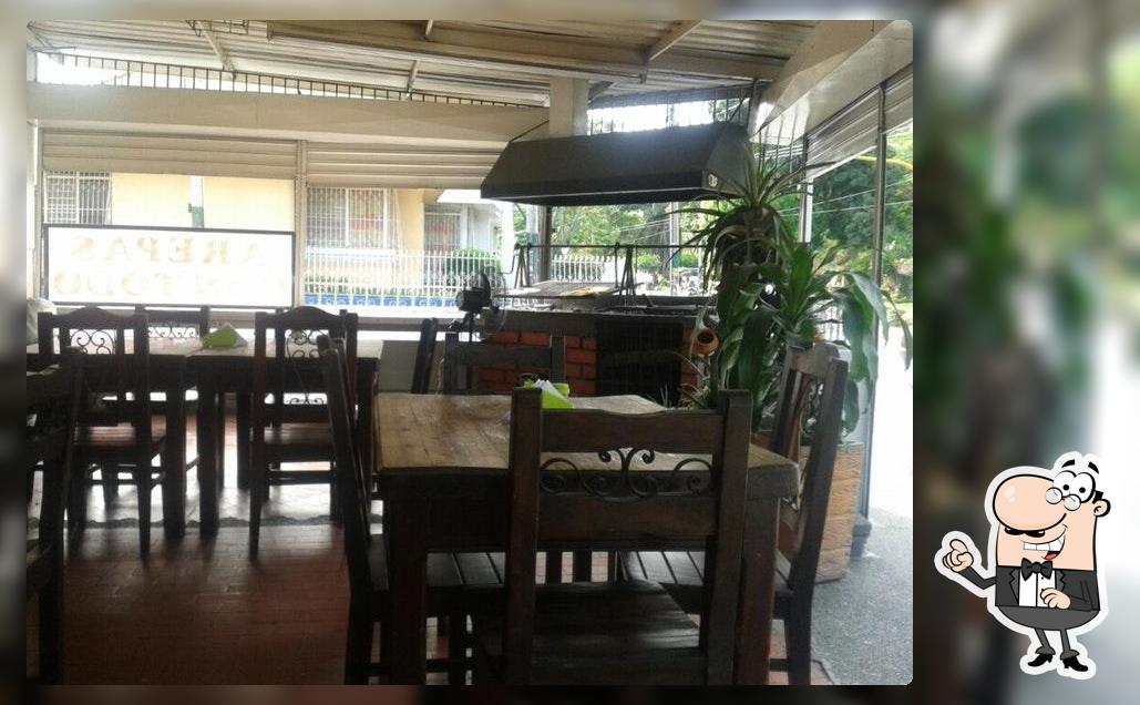 La Avenida Restaurante Bar