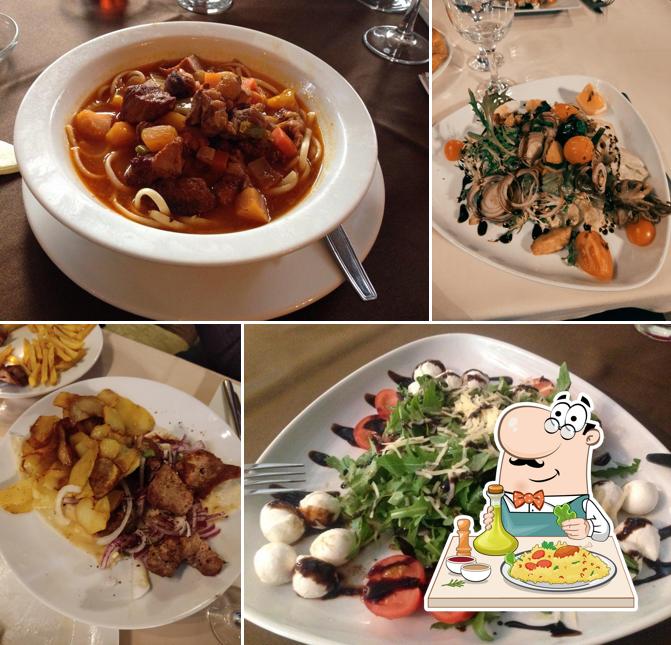 Блюда в "Сандале"