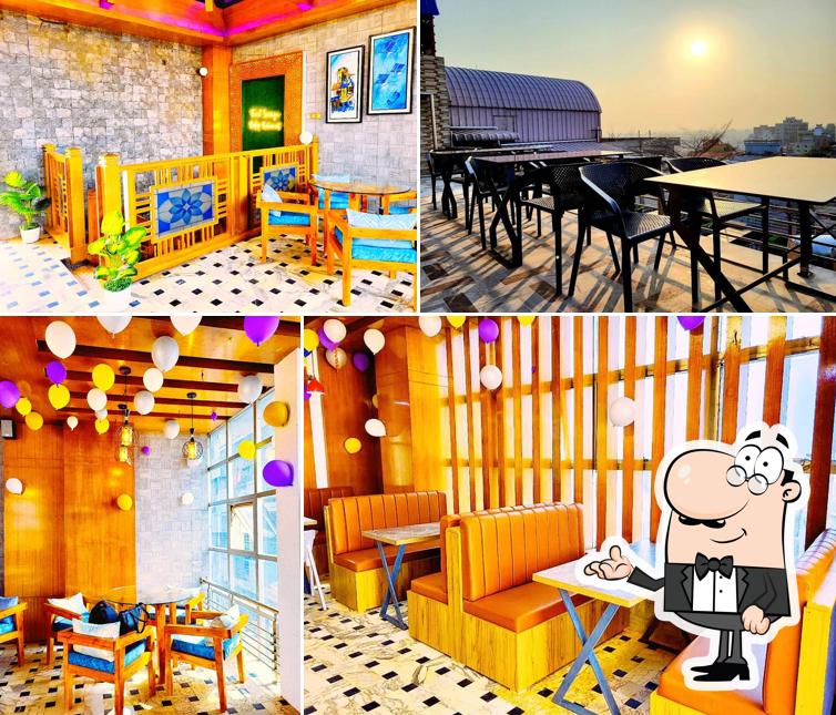 Food Lounge Rooftop Restaurant