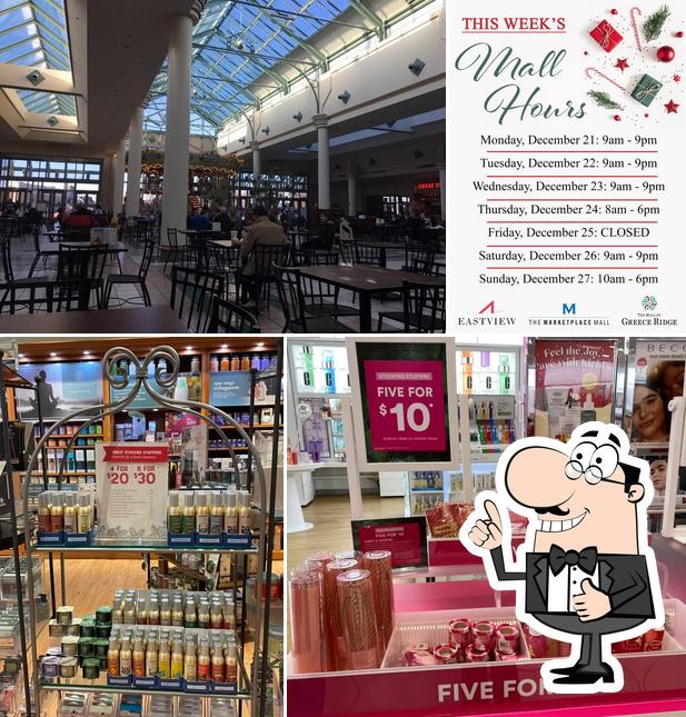 Greece Ridge Food Court