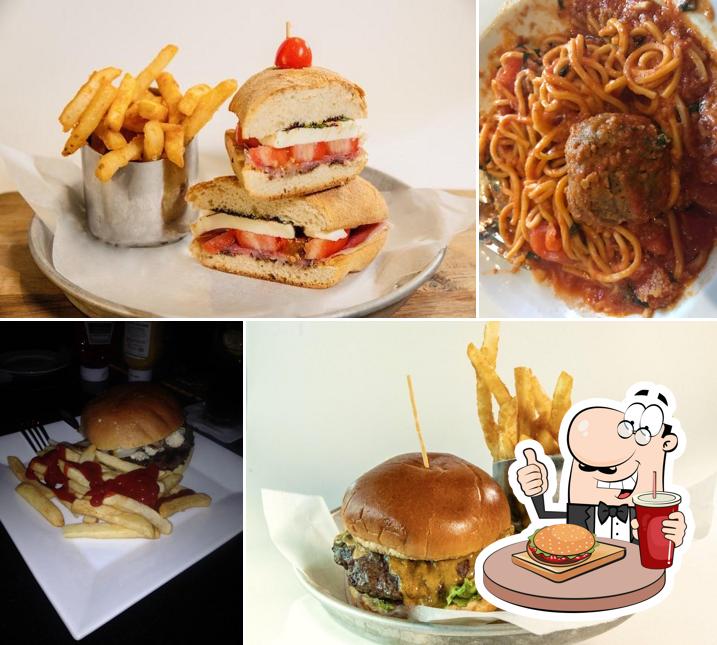 Primo's Italian Restaurant & Lounge