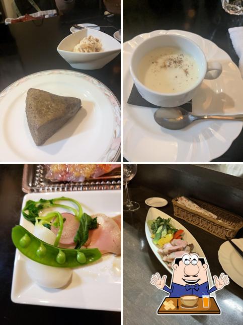 Bistro Pyramid