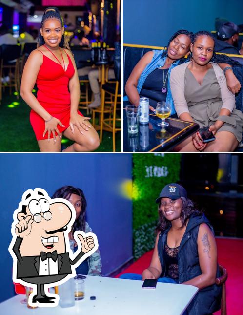 016 Express Lounge