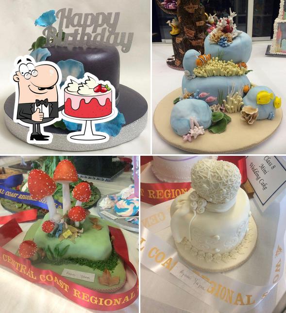 Cakes by Ayomi