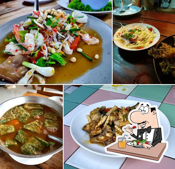 ร้านอาหารเรือนป้าห่อ