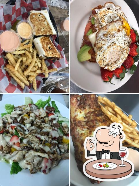 Twisted Elms Golf Club & Sports Bar & Grill