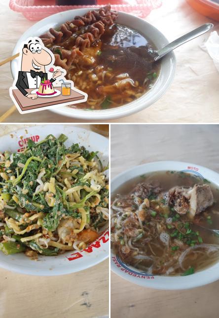 Soto & Kare sor Nongko