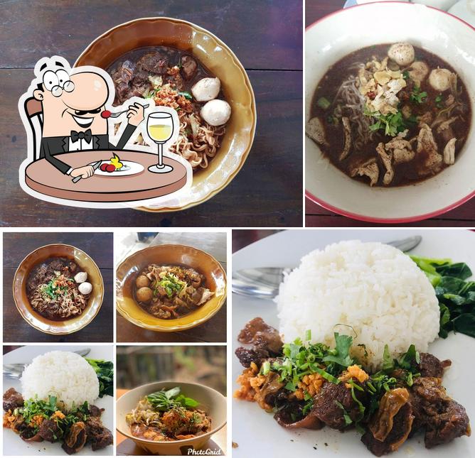 ก๋๋วยเตี๋ยวเรือบ้านสวนบุรีรัมย์