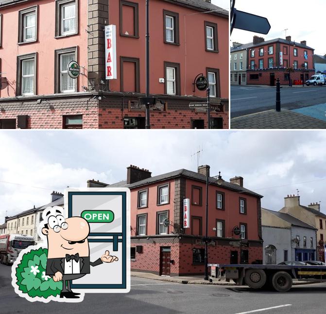 THE CORNER HOUSE BAR