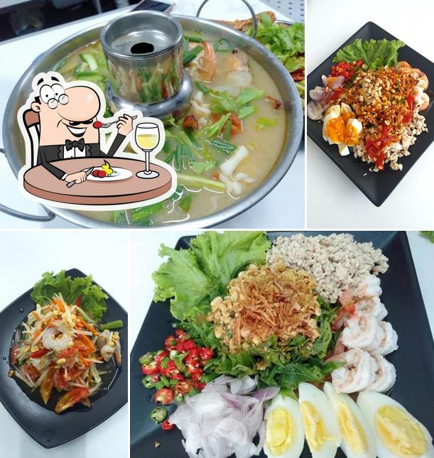 Wanida cafe & Restaurant (ร้านอาหาร วนิดาคาเฟ่ )