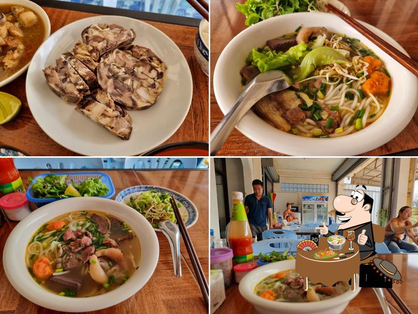 Bún bò Huế - Giò chả Việt