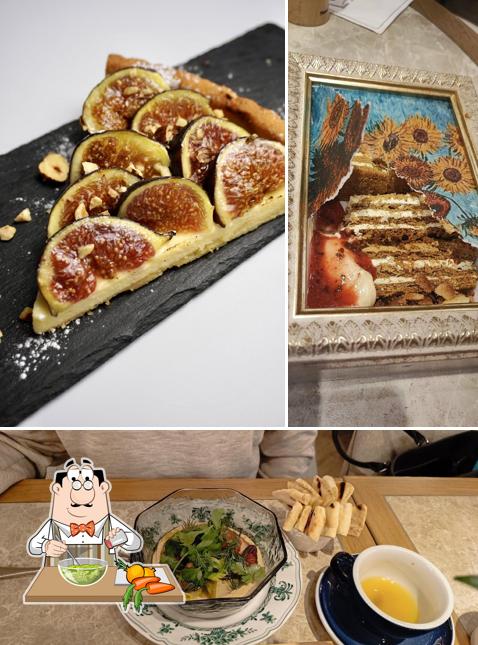 Салат из морских водорослей в "кафе One Гоги"