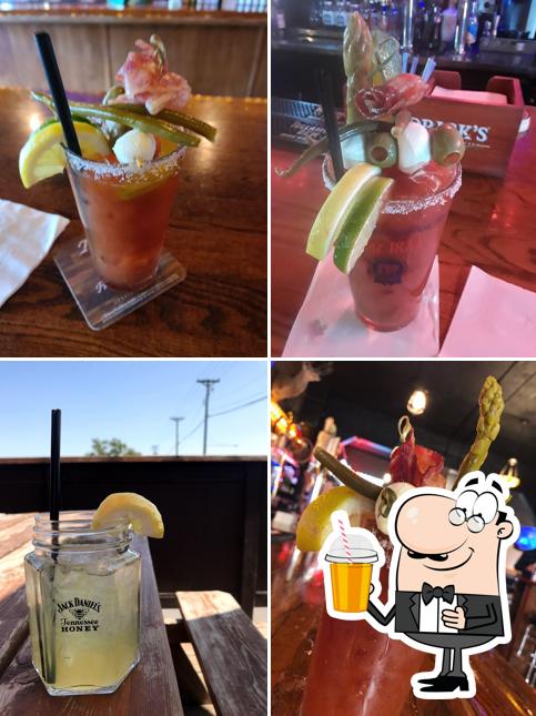 Wild Bill's Long Bar