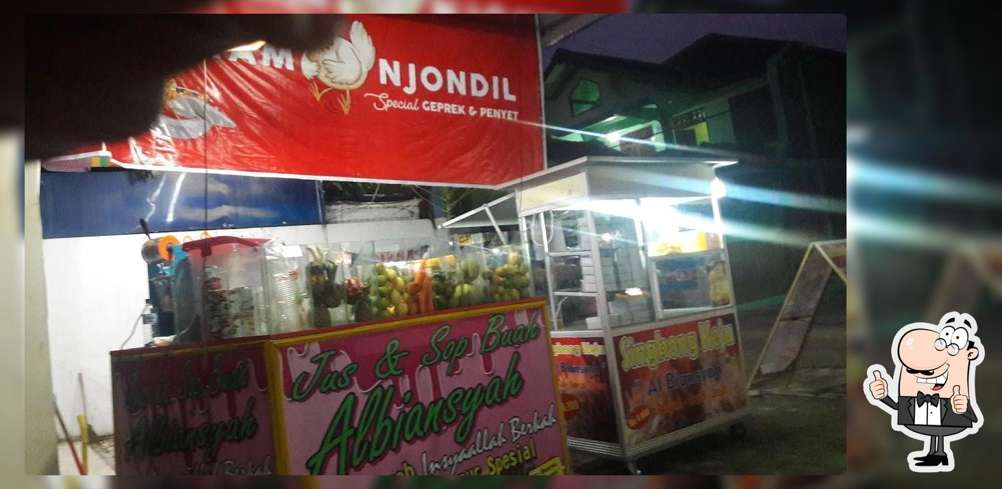 Ayam Njondil