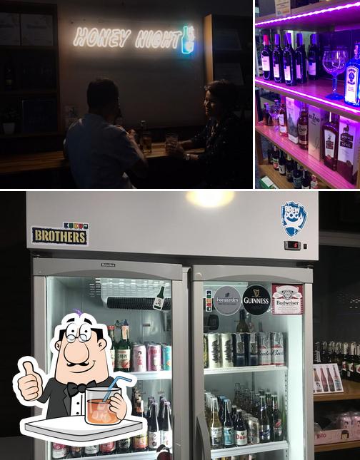 RERUNs Cafe&Bar