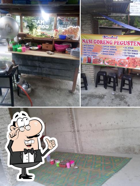 Kedai Nasi Goreng Pegusten