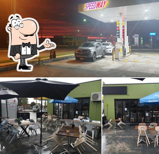 Mug Shots Cafe & Health Bar