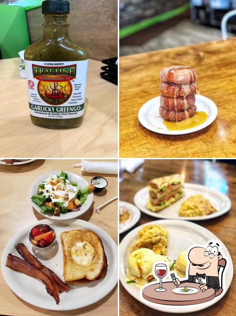 The Toasted Yolk Cafe