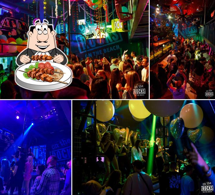 Еда в "On The Rocks Bar"