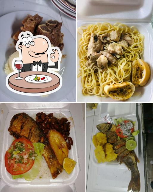 Bar, Restaurante y Gallera Los Primos