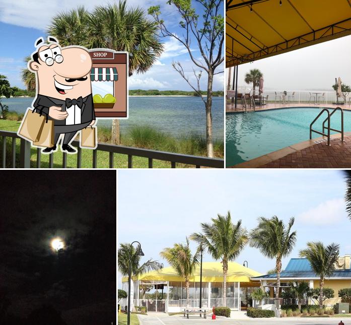 Jupiter Pointe Bar & Grill