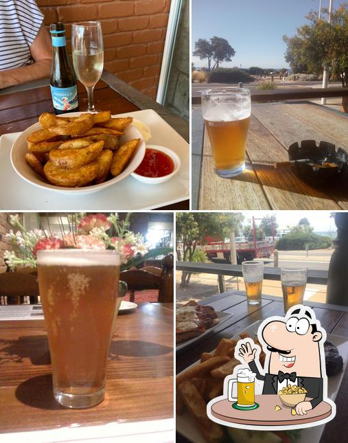 Stella's Dromana Hotel
