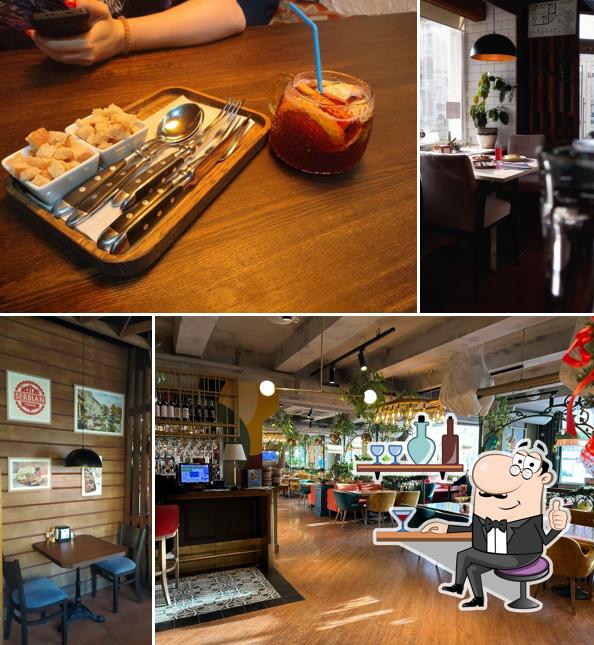 Посмотрите на внутренний интерьер "Балкана Place вкусное место"