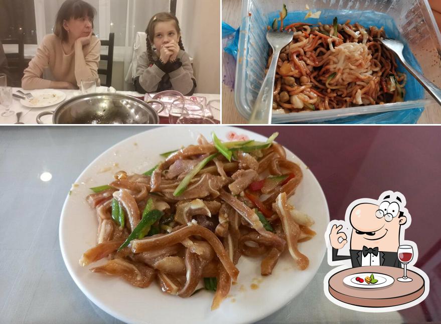 Еда в "Тане Жен"