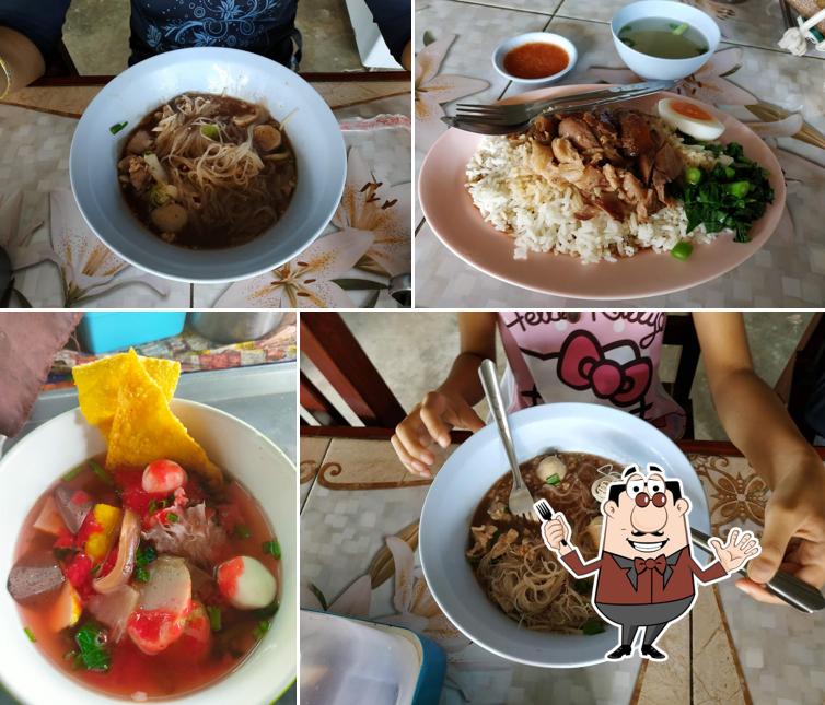 ก๋วยเตี๋ยวปลายสวน ลูกชิ้นยักษ์ เกาเหลาเลือดหมู