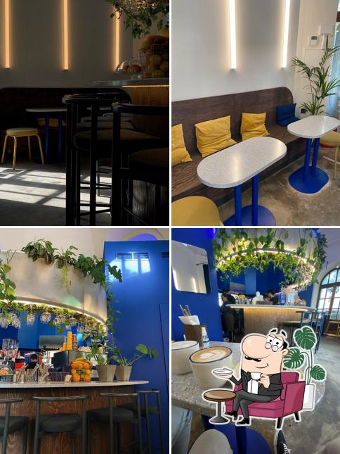 Интерьер "Mátes Coffee"