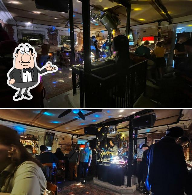 Забронируйте столик в "Ставников"