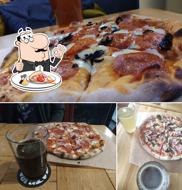 Закажите пиццу в "Jawsspot"