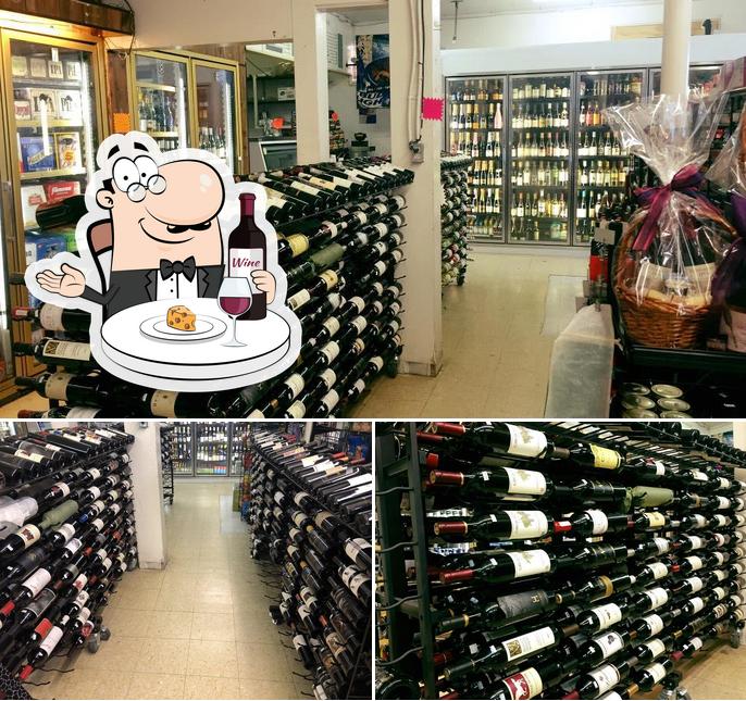 Zee's Deli, Wine & Spirits