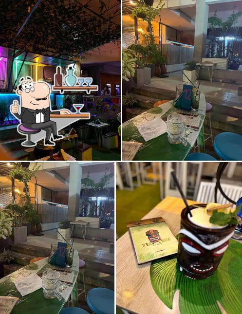 Tiki-Time Bar