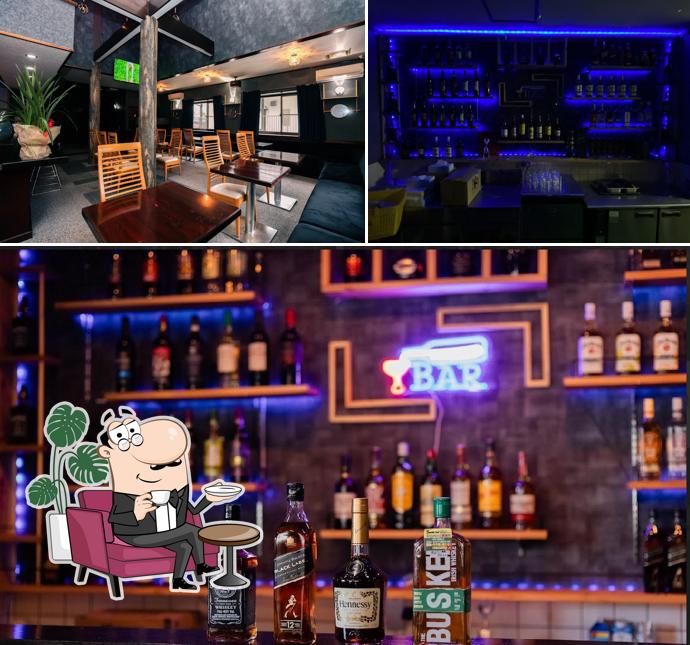 Monarchy Restaurant N Bar（モナーチレストランエヌバー）
