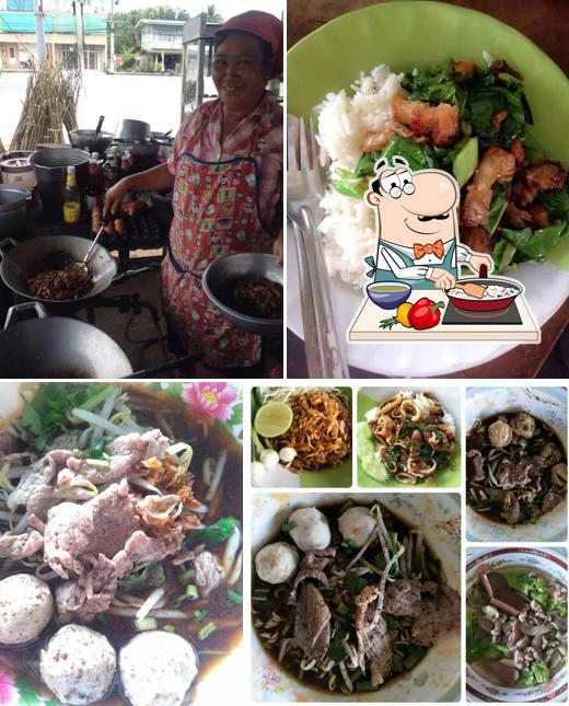 ก๋วยเตี๋ยวเรือ อาหารตามสั่ง ย่าคิด ดาว