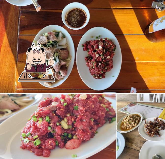 ร้านป๋าเด ส้มตำลาบก้อย อาหารตามสั่ง