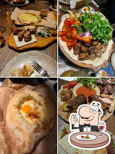 Еда в "Грузинский ресторан Мамука"