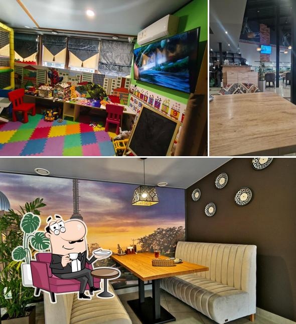 Посмотрите на внутренний интерьер "Ташкент"