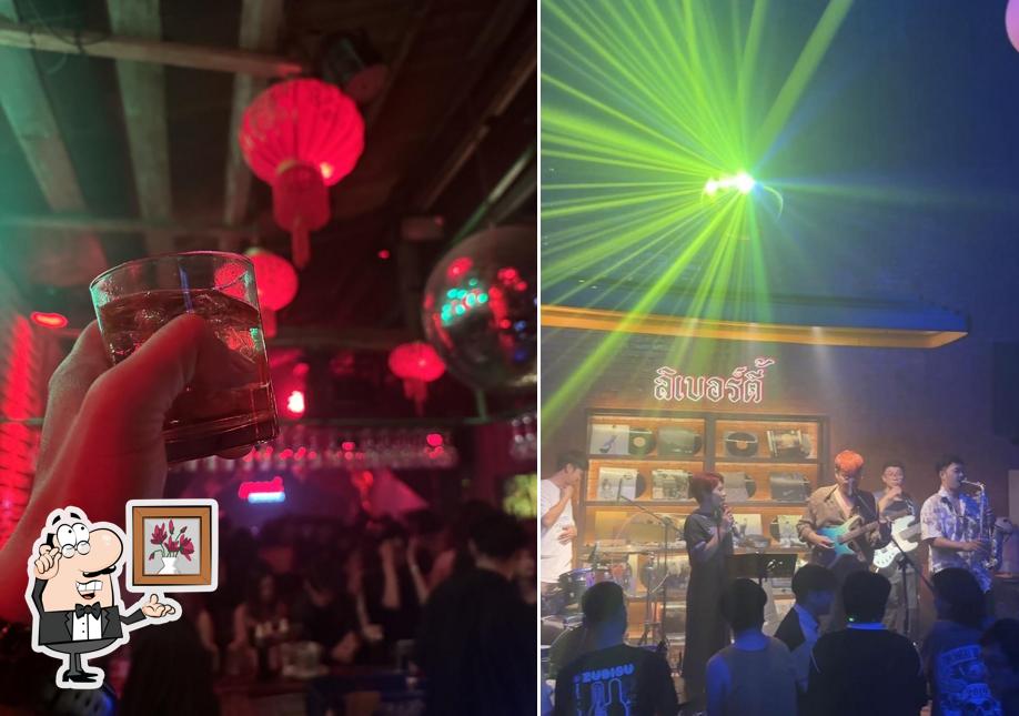 MOOD bar & live house music