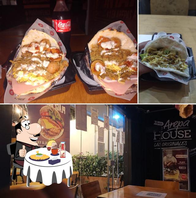 Place arepas rellenas