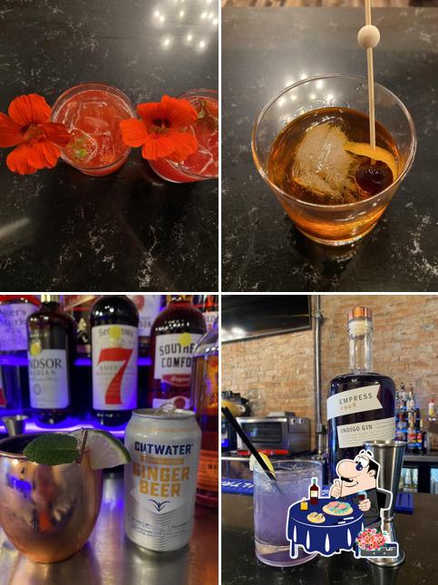 Embars Cocktail Bar & Lounge