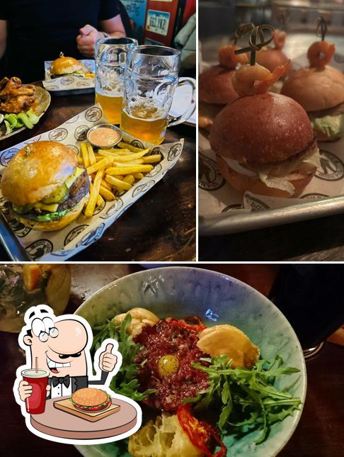 В "Джоне Гилрой'се Пабе" вы можете попробовать гамбургеры