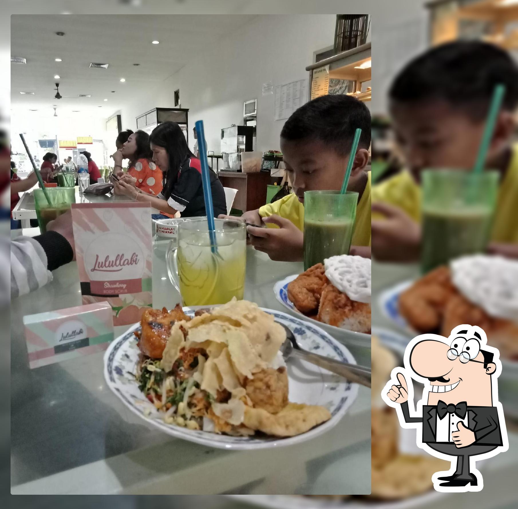 Food Court Deltasari